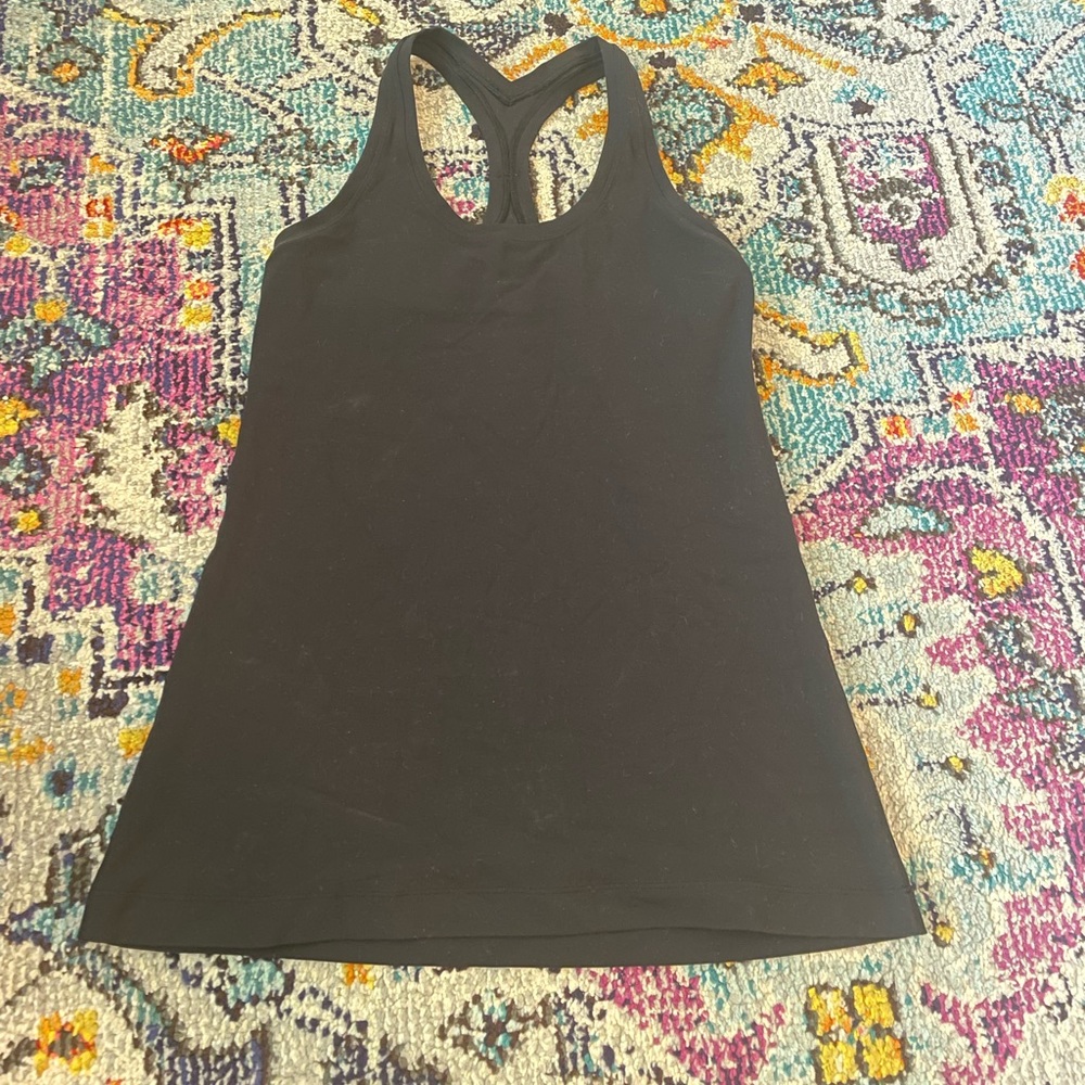 Black lululemon tank, size 8, like new